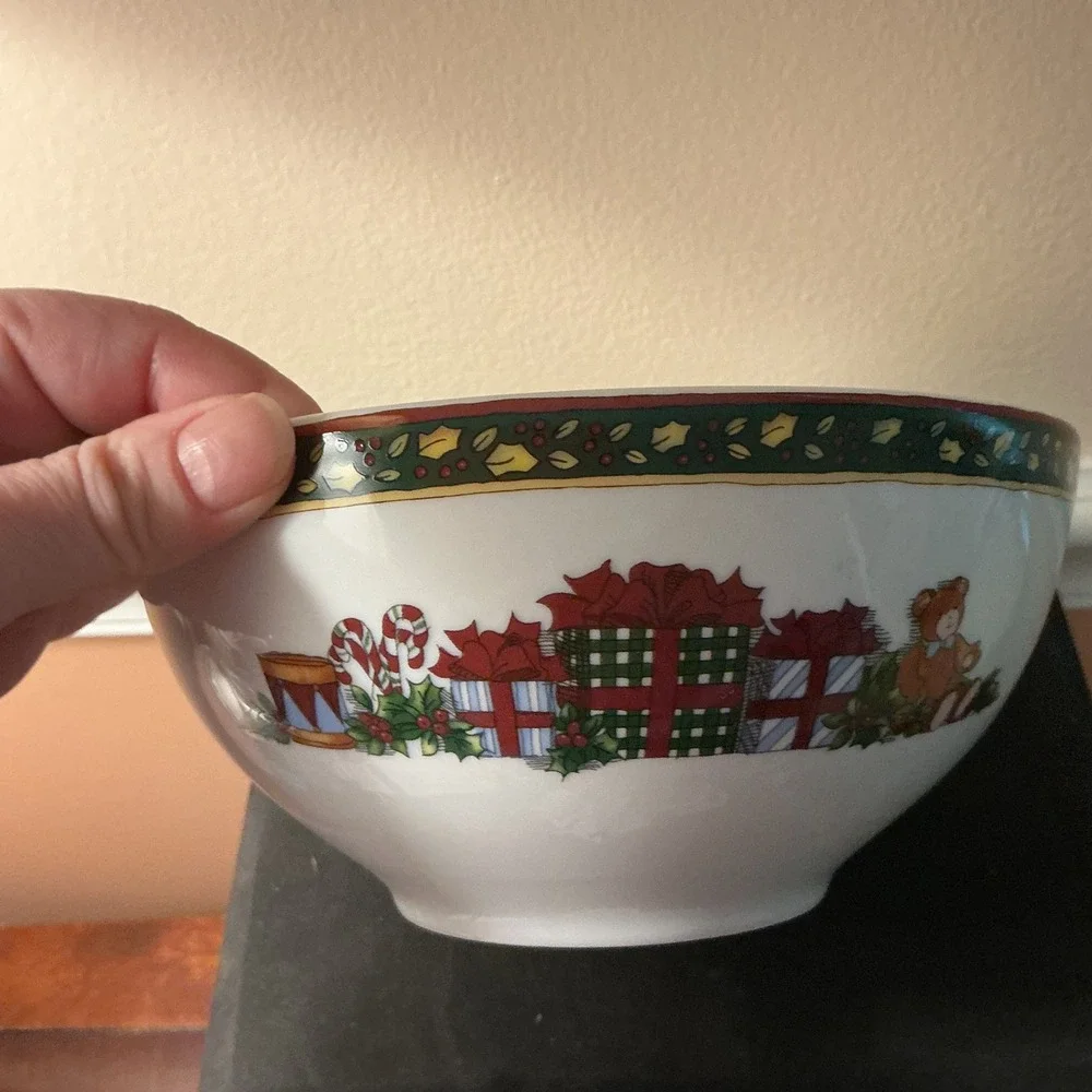 Portmeirion Studio Susan Winget A Christmas Story Reindeer Porcelain Bowl 7